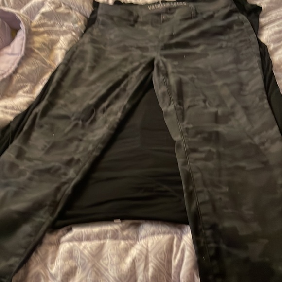 Black Camo jeans. Pull on . Cute and comfortable - Picture 2 of 4
